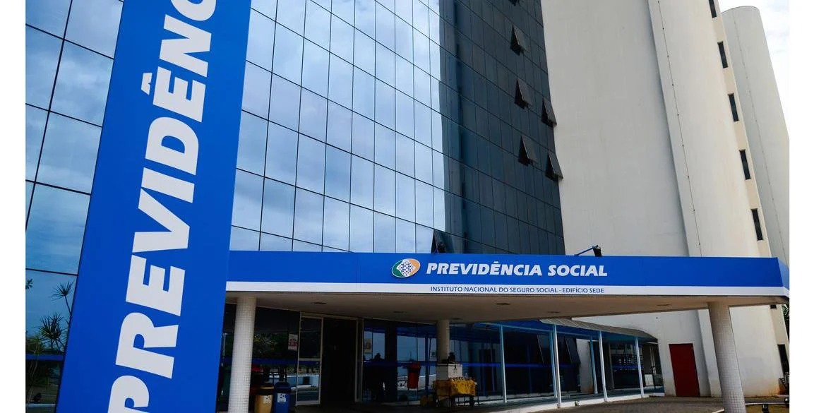 Com o novo piso salarial, de R$ 1.320, o pagamento para 37 milhões de segurados vai até o dia 7 fevereiro; veja o calendário As aposentadorias e pensões do INSS (Instituto […]