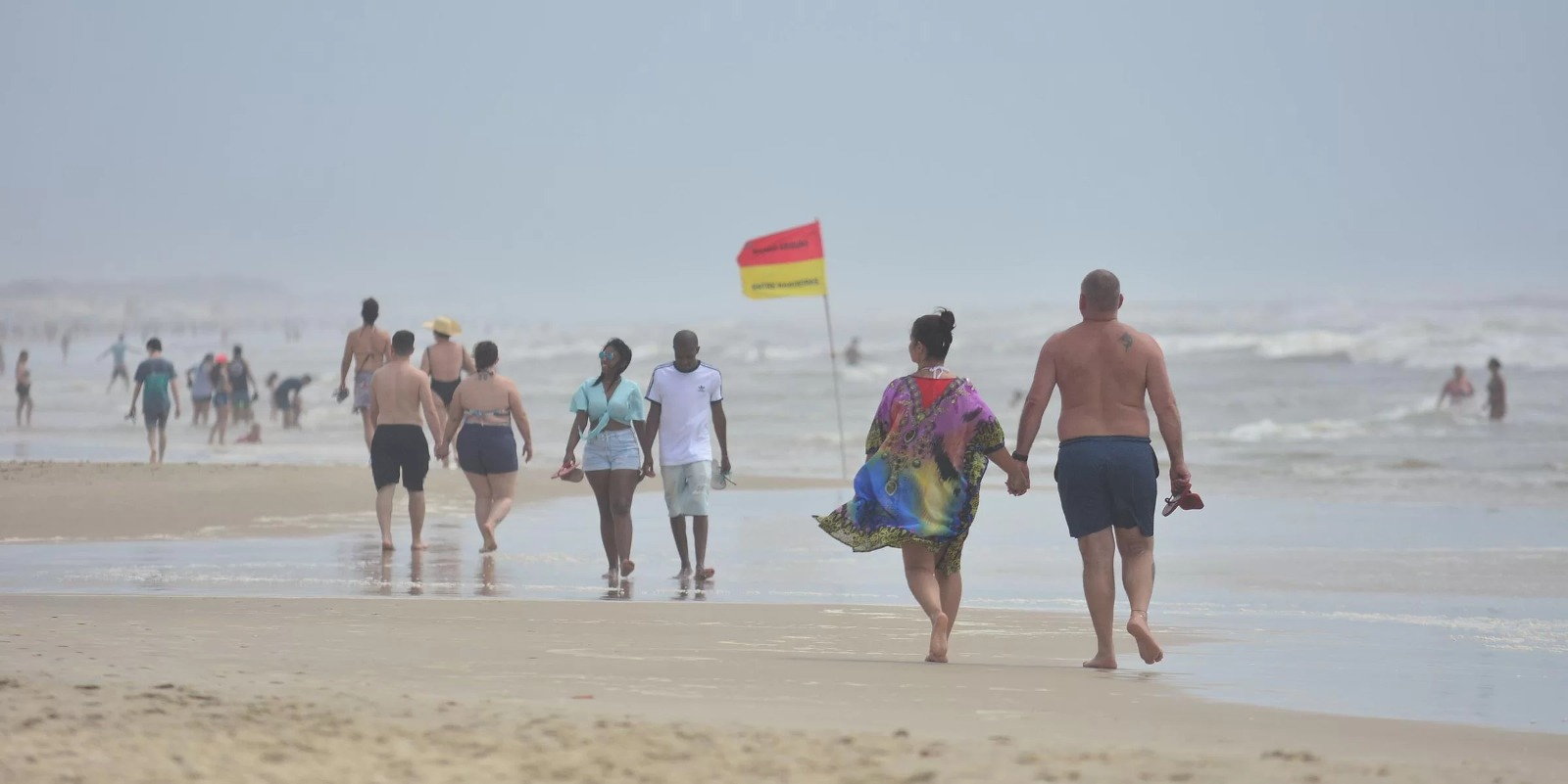 Porto Alegre terá mínima de 22°C e máxima de 32°C O sol chega a aparecer com nuvens em diferentes pontos do Rio Grande do Sul nesta quinta-feira, mas a nebulosidade aumenta consideravelmente. […]