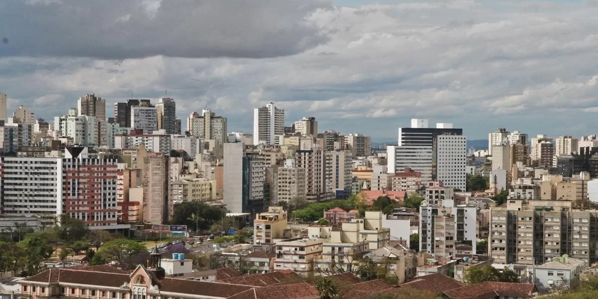 O dia começa menos frio e a tarde é agradável, com calor no Oeste gaúcho Centro de baixa pressão que trouxe chuva extraordinária no litoral de São Paulo avançará para […]