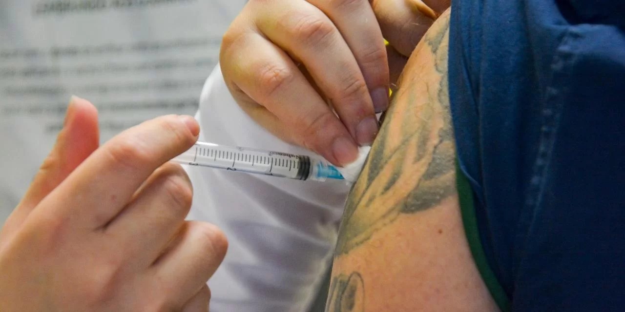 O Ministério da Saúde reforçou a importância de completar o ciclo vacinal contra a Covid-19. De acordo com a pasta, quem está com doses atrasadas pode ir a qualquer momento […]