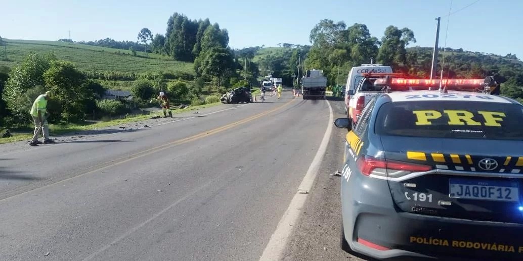 Duas pessoas morreram em acidentes de trânsito na manhã desta segunda-feira nas rodovias federais gaúchas. Em São José do Herval, a colisão entre um automóvel e um caminhão resultou em […]