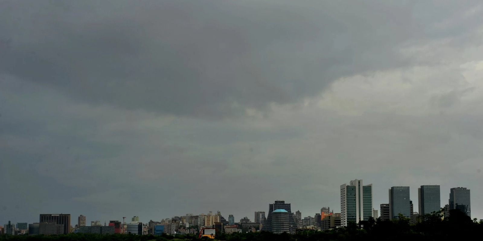 A projeção é de máximas entre 33 e 35°C no Centro, Oeste e Noroeste do Estado O abafamento segue intenso ao longo desta quinta em grande parte das regiões. O […]