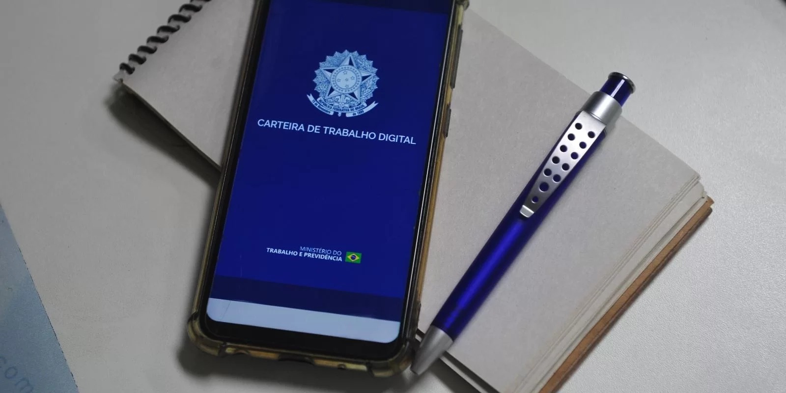 A&nbsp;taxa de desocupação&nbsp;chegou a 8,6% no trimestre encerrado em fevereiro, um aumento de 0,5 ponto percentual (p.p.) na comparação com os três meses anteriores. Esse é o menor resultado para [&hellip;]