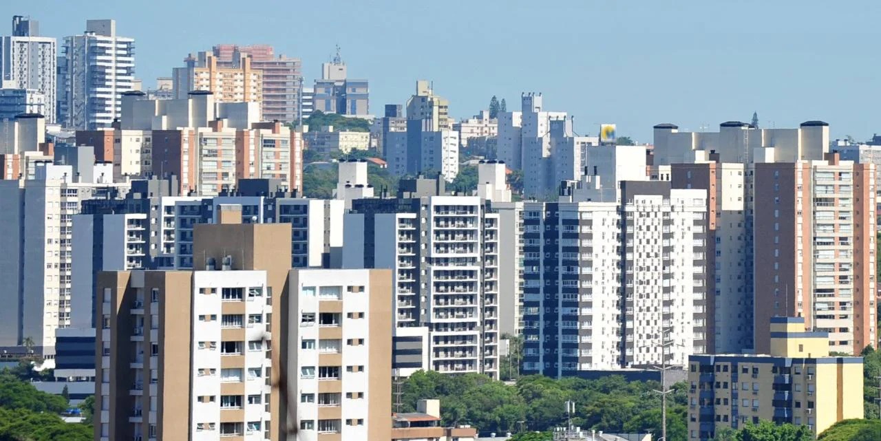 Em algumas regiões, nuvens podem marcar presença, mas amplos períodos de céu claro devem predominar A sexta-feira será de sol em todo o Rio Grande do Sul. No entanto, em algumas localidades, […]