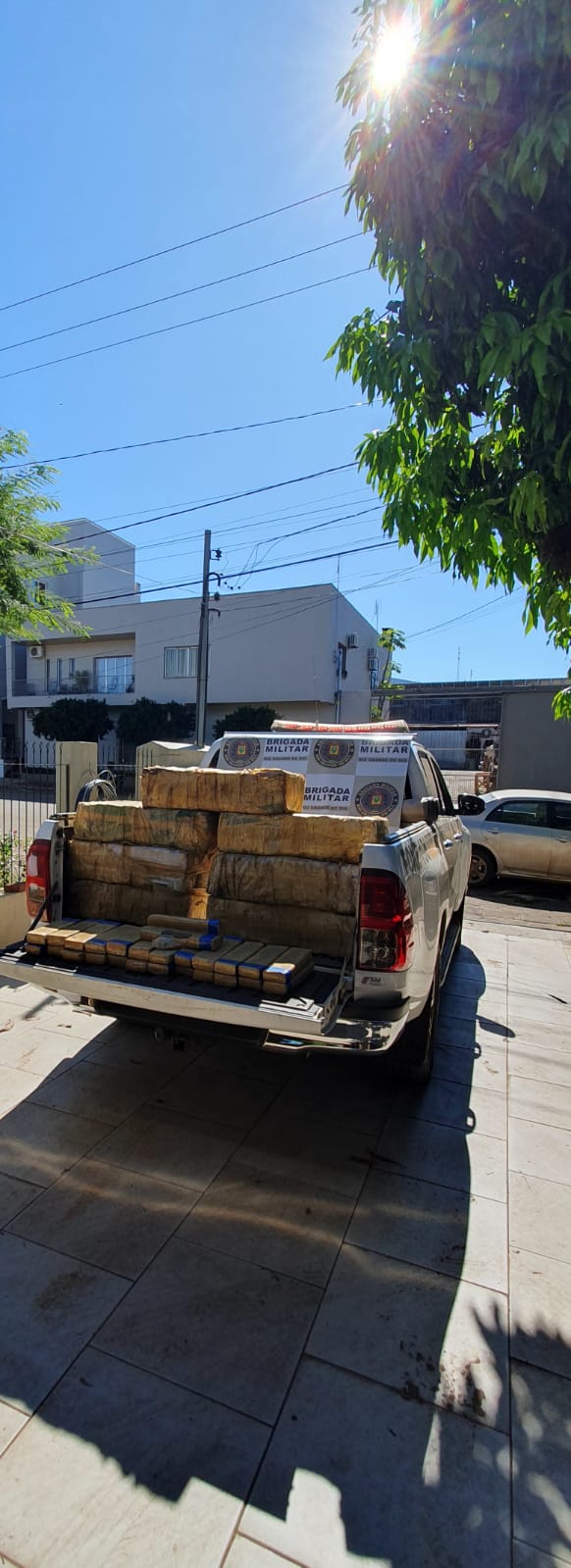 O efetivo de serviço do município de Porto Xavier, recebeu informações do 14º BPM, de que estaria ocorrendo tráfico de entorpecentes através do Rio Uruguai. Foi realizado o monitoramento do […]