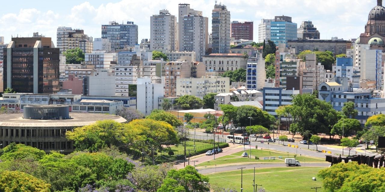 Há chance de nevoeiro em algumas regiões O dia de sexta-feira (19) vai amanhecer frio, mas com temperaturas mínimas mais altas que no resto da semana, como prevê o MetSul. […]