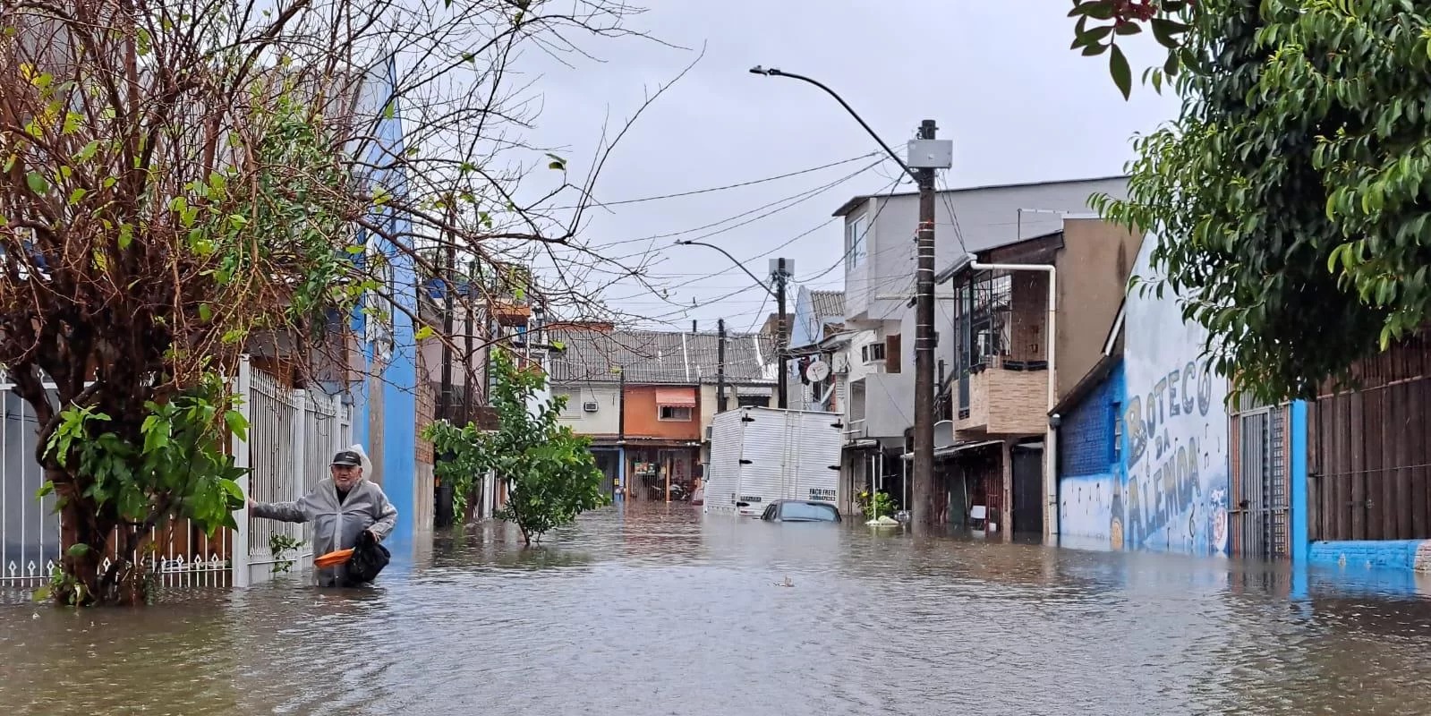 Após chuva histórica registrada entre quinta e sexta-feira, tempo estabiliza nos próximos dias O ciclone extratropical que causou fortes chuvas em partes do Estado tende a se afastar ao longo […]