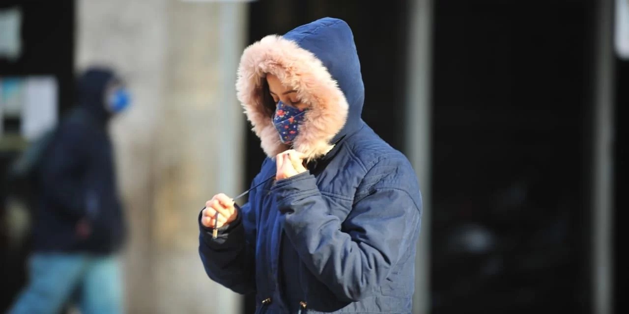 Diversas cidades devem registar temperaturas abaixo de 5°C Depois da chuva e do vento dos últimos dias, a&nbsp;temperatura deve desabar no Rio Grande do Sul&nbsp;nesta sexta-feira. No turno da manhã, [&hellip;]