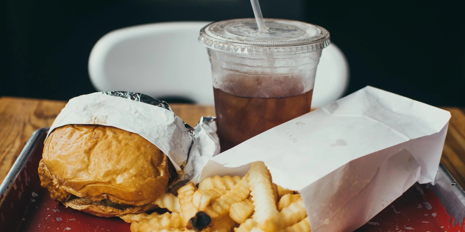 Os alimentos processados fazem parte da rotina alimentar diária de muitas pessoas, mas a maioria não sabe o que realmente está consumindo. Estes produtos são feitos com níveis variados de [&hellip;]