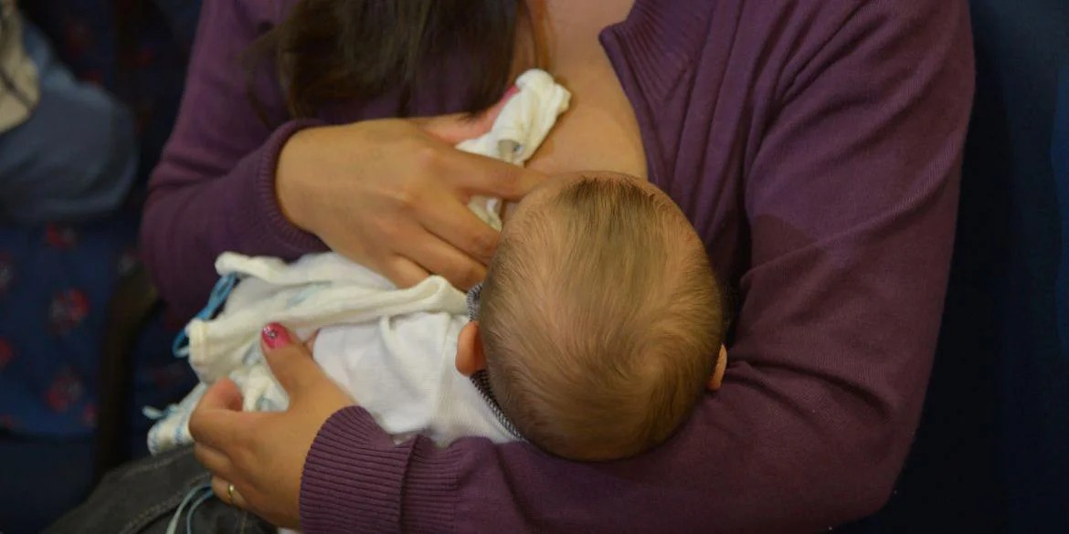 Todo ano o mês de agosto é dedicado a incentivar o aleitamento materno, mas nem todo mundo sabe que é possível amamentar mesmo sem passar por uma gravidez. O protocolo [&hellip;]