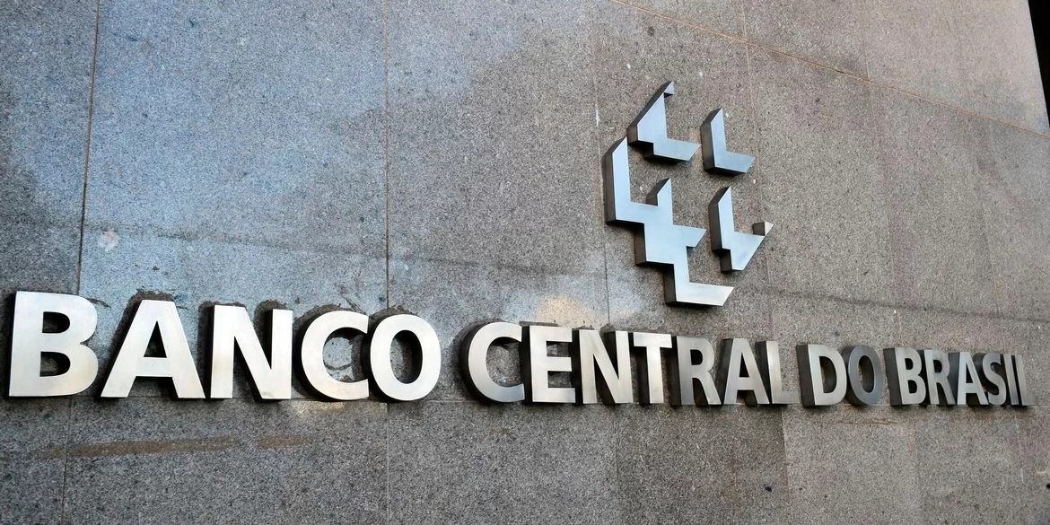A versão virtual do real deu, nesta segunda-feira (7), mais um passo rumo à implementação. O Banco Central (BC) anunciou que&nbsp;a moeda digital brasileira se chamará&nbsp;Drex. Com a plataforma em&nbsp;fase [&hellip;]