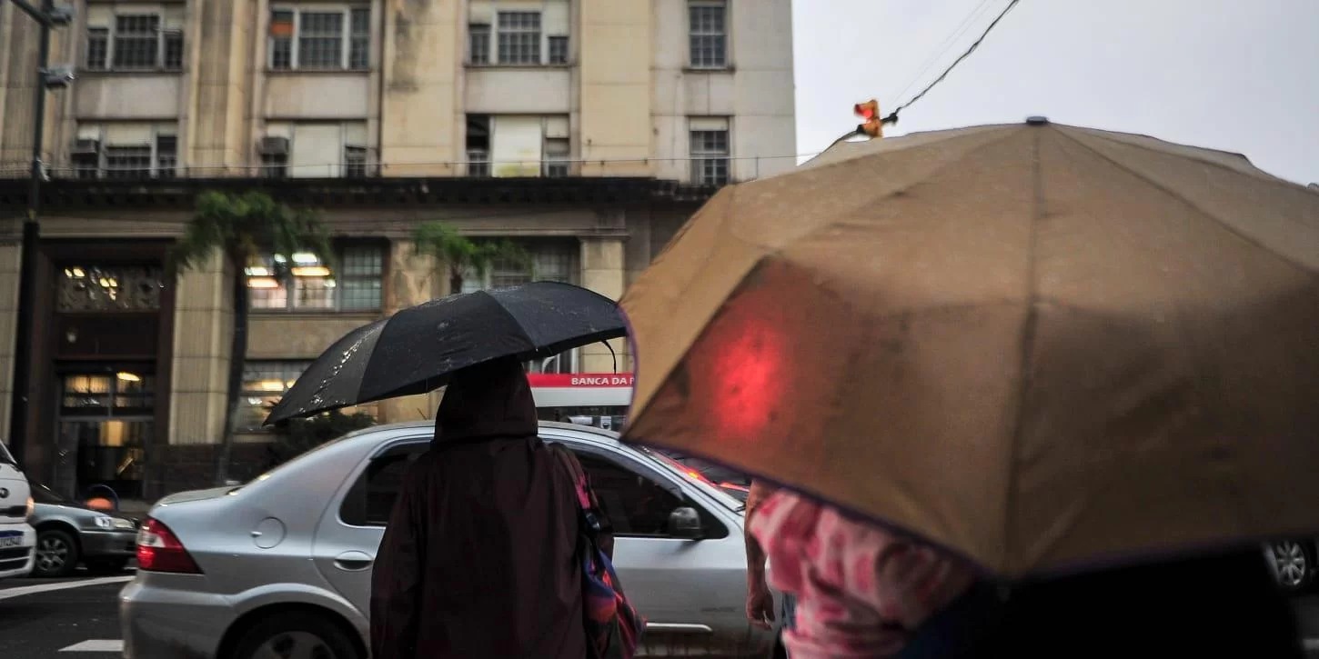 Frente fria derruba as temperaturas ao longo do dia e mínimas ocorrem à noite Frente fria avança e encontra atmosfera de muitíssimo baixa pressão e superaquecida, o que deve levar [&hellip;]