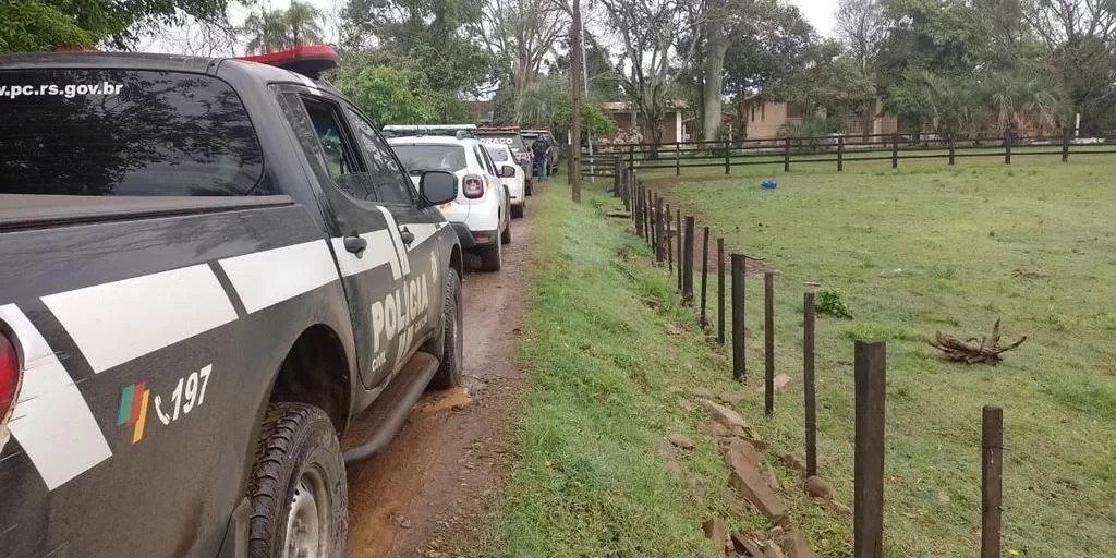 Horas depois da operação Custos Legis, que prendeu uma advogada, um líder de facção de Porto Alegre e o executor dos disparos contra o promotor de Justiça Jair João Franz, [&hellip;]