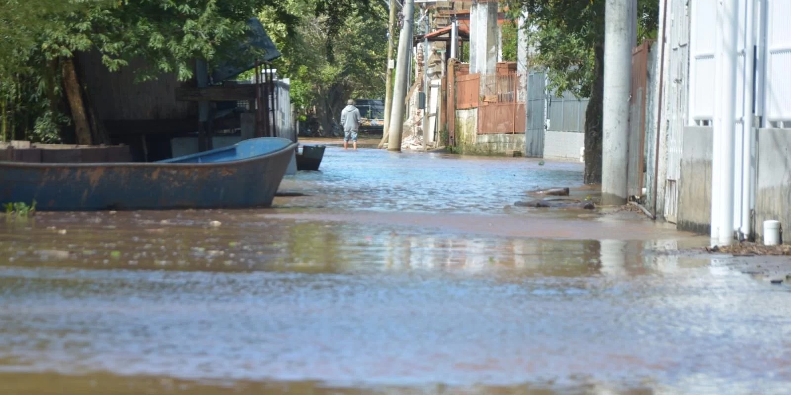 Existe a possibilidade de temporais isolados e queda de granizo O&nbsp;Rio Grande do Sul&nbsp;registrará o avanço de uma frente fria na tarde desta terça-feira. Este cenário traz muitas nuvens e [&hellip;]