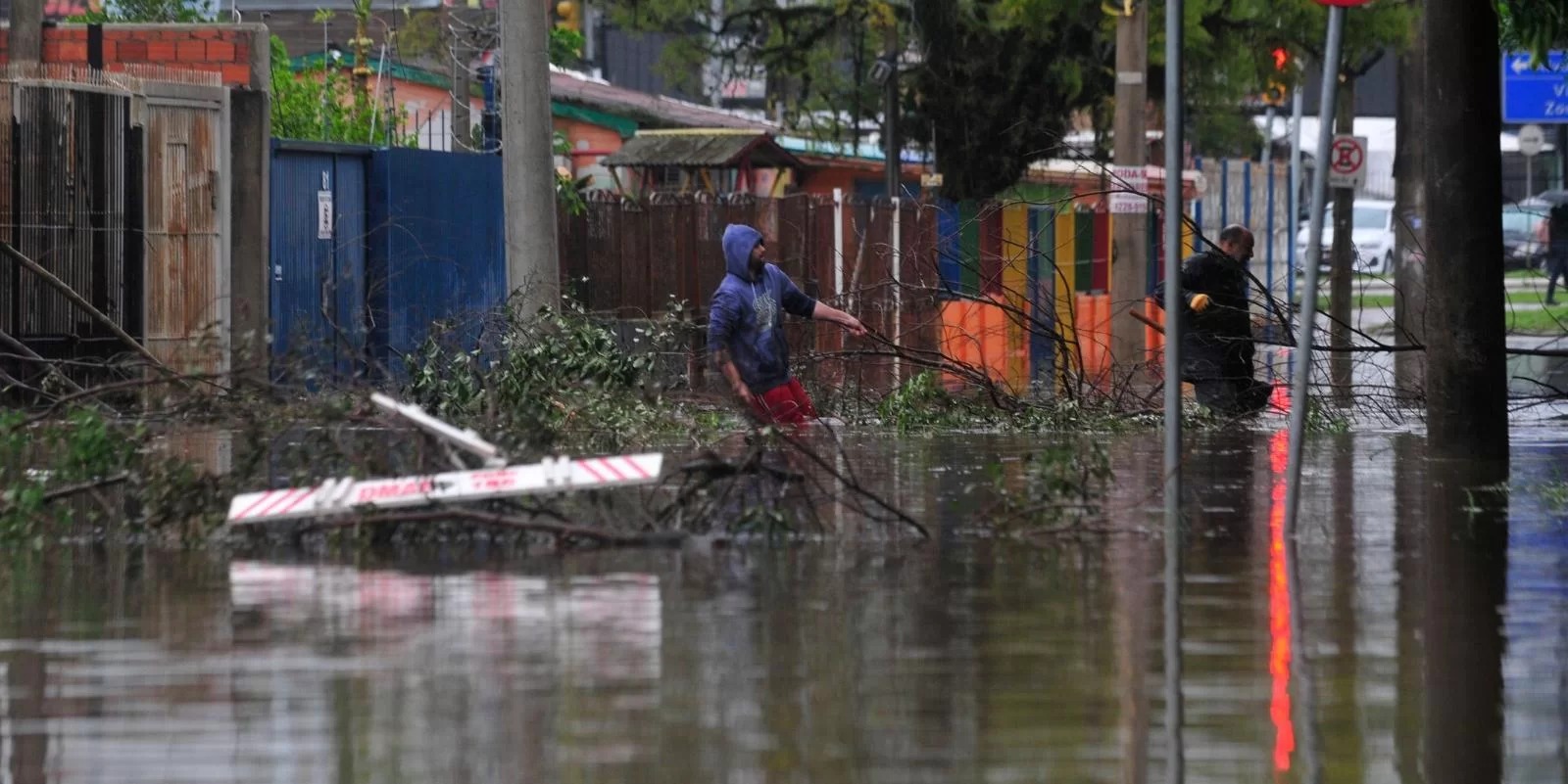 Por outro lado, caiu o número de desabrigados nos 100 municípios atingidos pelas águas O mais recente balanço das enchentes no Rio Grande do Sul foi divulgado na manhã desta [&hellip;]
