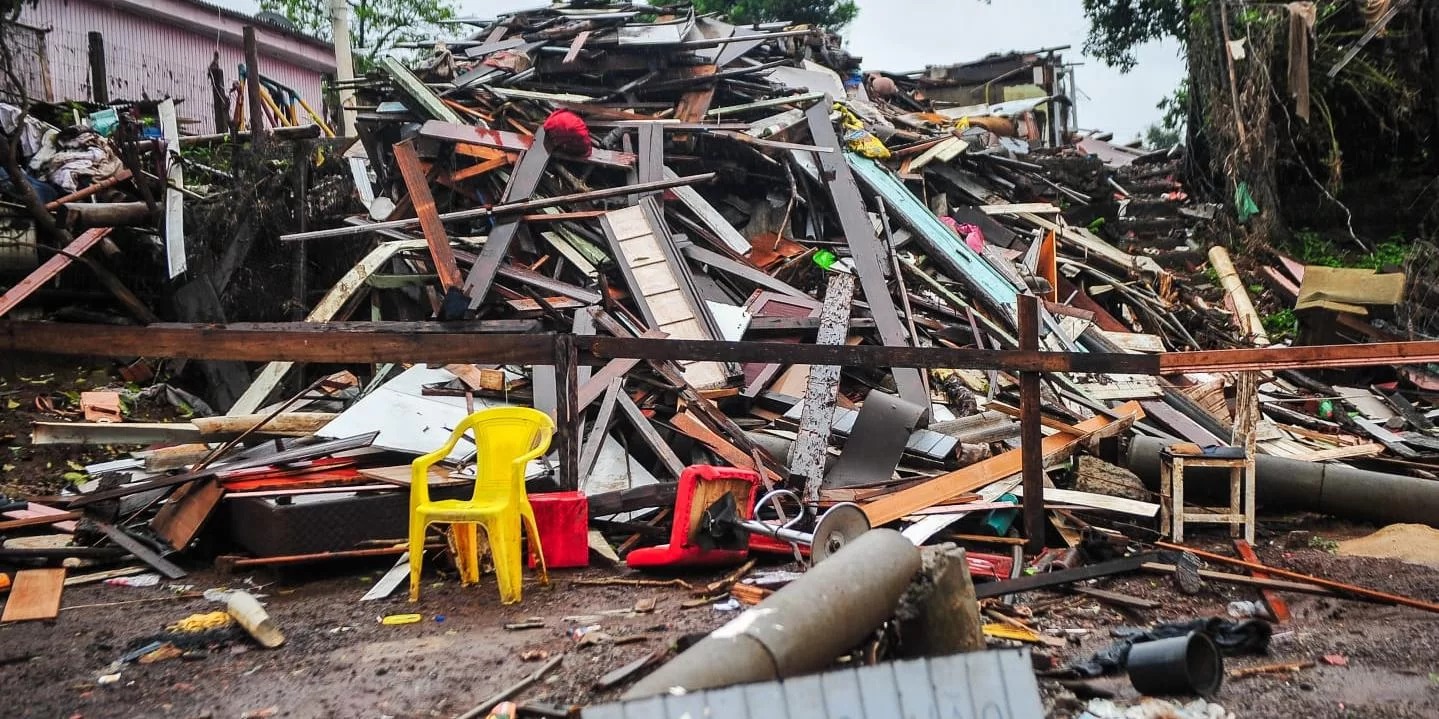 O estado de calamidade pública nos municípios atingidos pelos eventos climáticos, que causaram diversas catástrofes no estado do Rio Grande do Sul, foi reconhecido por um&nbsp;decreto legislativo&nbsp;publicado nesta quinta-feira (28), [&hellip;]