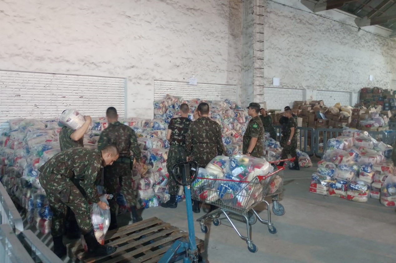 Quinze mil cestas de alimentos doadas ao Rio Grande do Sul pelo governo federal, por meio da Companhia Nacional de Abastecimento (Conab), em decorrência das fortes chuvas e enchentes, vão [&hellip;]