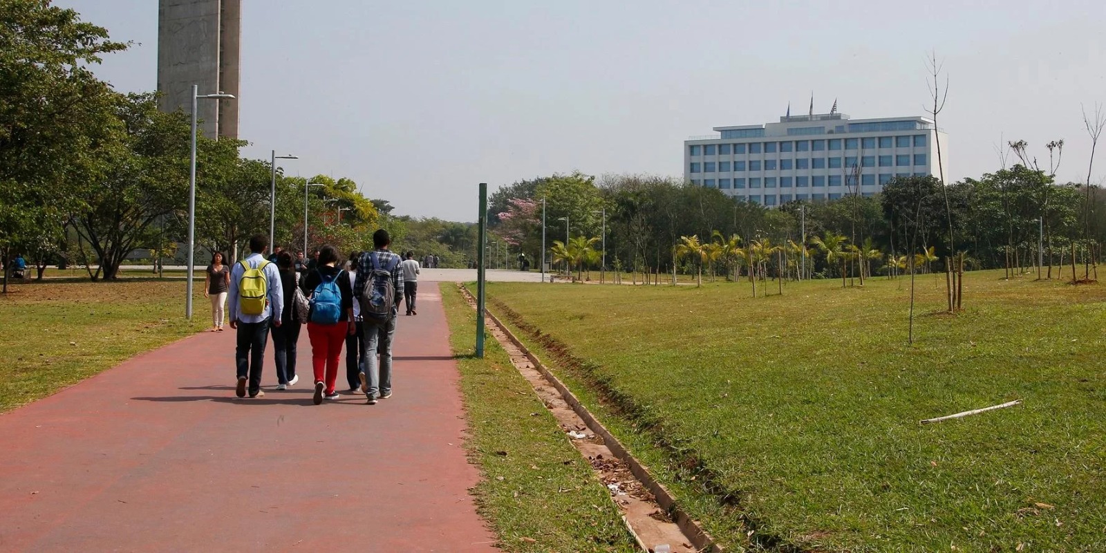 Ao todo, 3,9 milhões de candidatos estão inscritos no exame A primeira etapa do&nbsp;Exame Nacional do Ensino Médio (Enem) 2023&nbsp;começa neste domingo (5) com as questões de linguagens e códigos, [&hellip;]