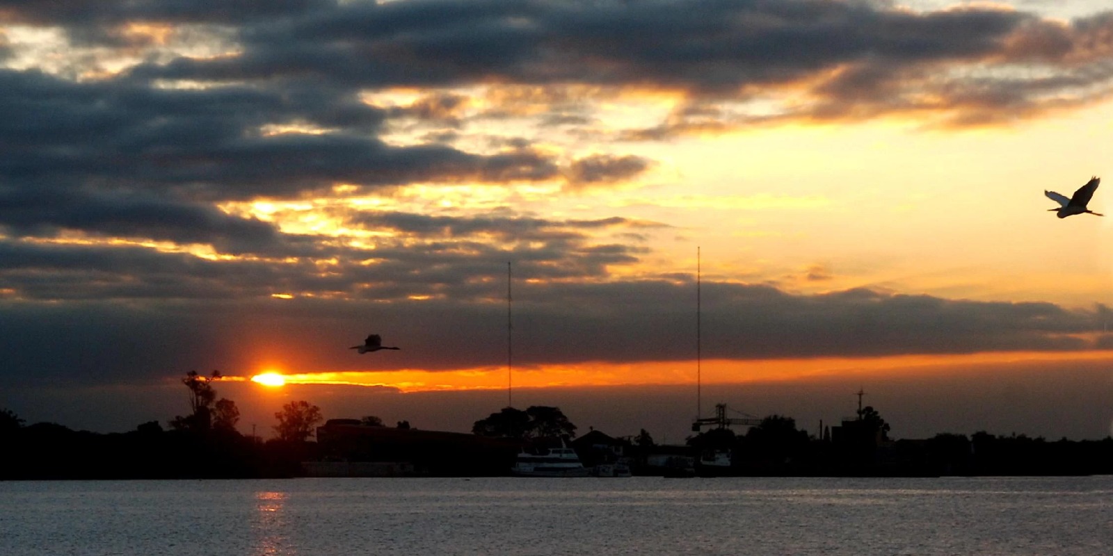 Após as chuvas constantes que provocaram o retorno das enchentes a partes do Estado, o sol aparece em todas as regiões do Rio Grande do Sul neste domingo. Ar seco [&hellip;]