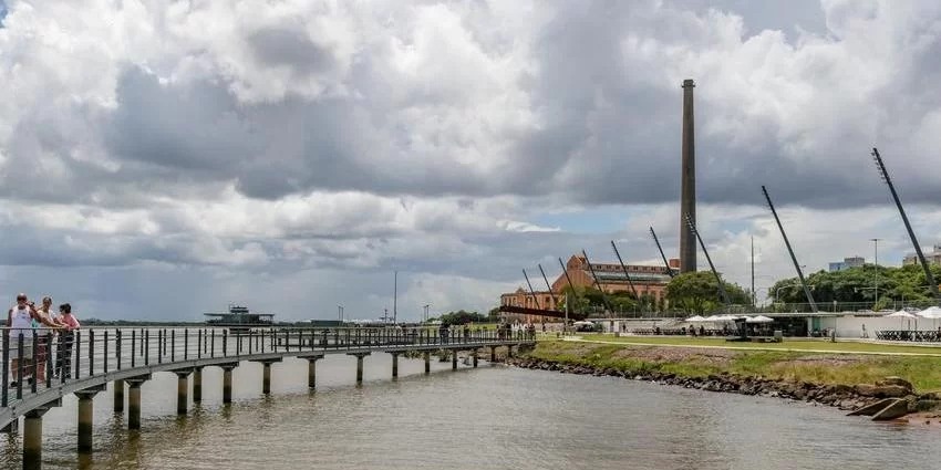 Metade Leste deve ter mais precipitação, mas sem a intensidade da terça O sol aparece com nuvens em diversas áreas do Rio Grande do Sul nesta quarta-feira, mas em diferentes [&hellip;]