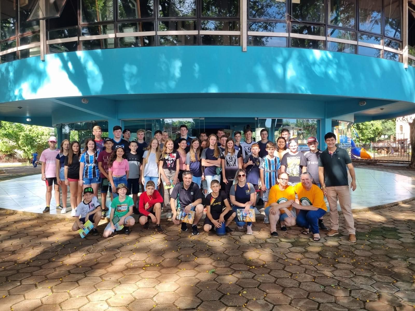 Na manhã de sexta-feira, dia 15 de Dezembro de 2023, alunos de Campina das Missões visitaram os pontos turísticos da Buena Terra Missioneira. O início foi pelo Museu Paulina Alves [&hellip;]