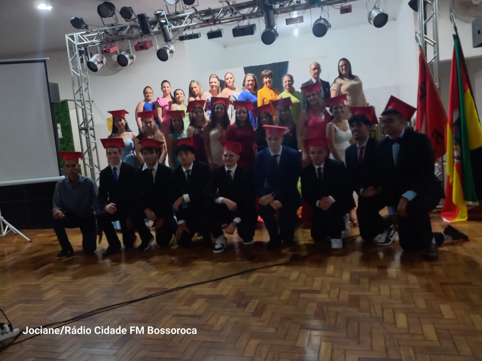Escolas da rede estadual e municipal da cidade e do interior do município de Bossoroca encerram o ano letivo com festividades e formaturas dos alunos. As formaturas foram realizadas para [&hellip;]