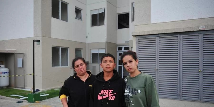 Há ao menos uma história de alento nesta noite de pânico vivida pelos moradores do Rubem Berta. E ela vem de Adryan Matheus Santos da Silva, um menino de apenas [&hellip;]