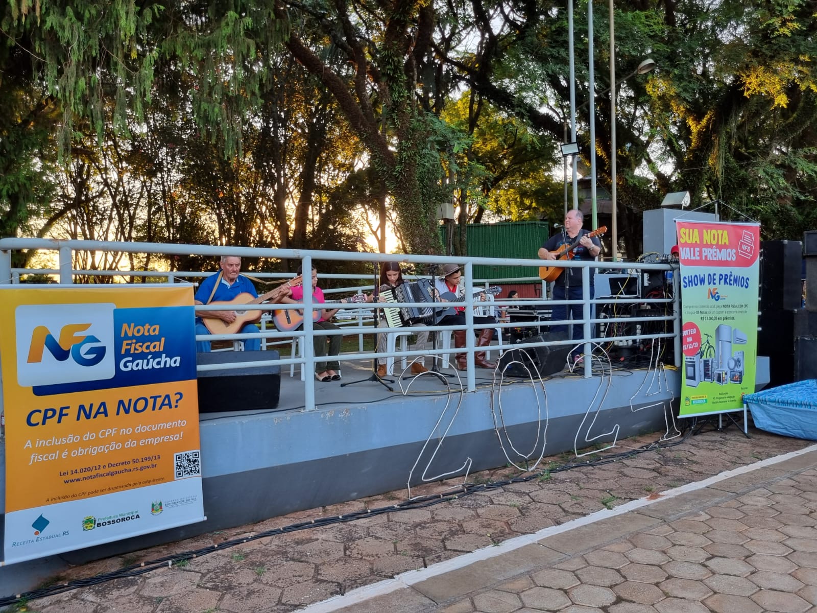 No sábado (13/1) aconteceu em Bossoroca na Praça Porfírio Pereira o sorteio dos prêmios Sua Nota Fiscal Vale Prêmios, uma realização do Programa de Integração Tributária da Secretaria da Fazenda [&hellip;]