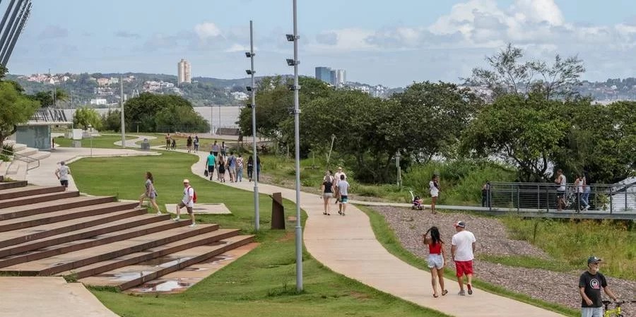 O fim de semana de Carnaval será de temperatura muito alta no Rio Grande do Sul. Neste sábado, massa de ar quente persiste e mantém o forte a intenso calor. [&hellip;]