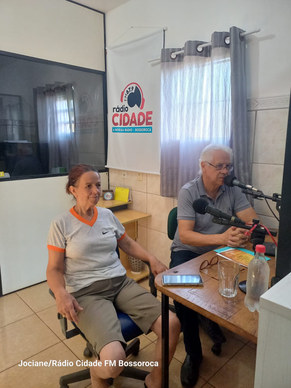 A Rádio Cidade FM 87.9 recebeu na manhã desta quinta-feira 14 de março a visita do Presidente da Associação Cultural de Bossoroca Jairo Velloso e da Vice-presidente Maria Julia Honm, [&hellip;]