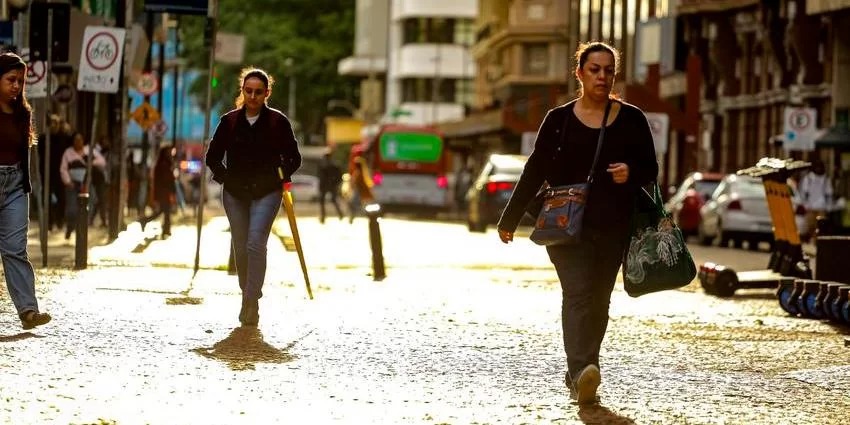 Estado segue com instabilidade e tem alerta para altos acumulados de chuva no começo de maio O dia começa com chuva em pontos da Metade Norte gaúcha, nesta segunda-feira, mas [&hellip;]