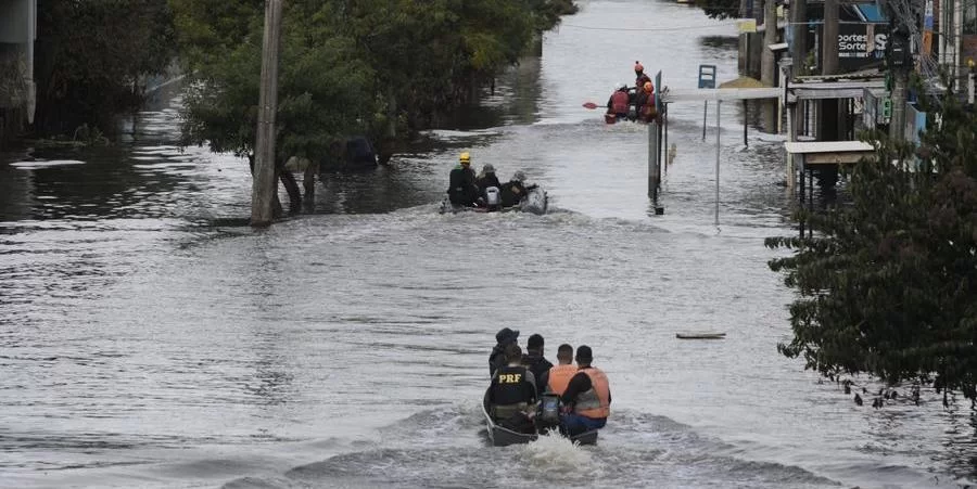 Estado tem 169 mortes relacionadas às chuvas intensas de maio O mais recente boletim da Defesa Civil sobre os estragos das enchentes no Rio Grande do Sul, divulgado nesta quinta-feira, [&hellip;]