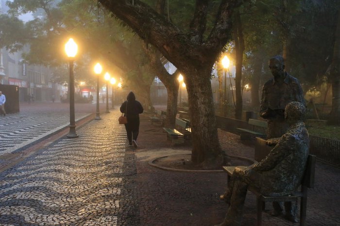 A temperatura cai em relação aos dias anteriores no Estado Após um período de veranico,&nbsp;a instabilidade retorna ao Rio Grande do Sul neste fim de semana. No sábado (15), uma [&hellip;]