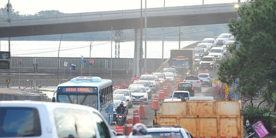 Para pneumologista, ainda não há estudos conclusivos mostrando o que há no pó criado após a secagem do barro. As consequências da enchente histórica do Rio Grande do Sul são [&hellip;]