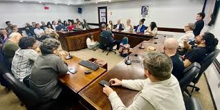 Na esteira da tragédia que atingiu o Rio Grande do Sul, as bancadas do PT, PCdoB e PSol na Assembleia Legislativa apresentaram três projetos que propõem um “revogaço” das últimas [&hellip;]