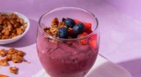 Você já deve ter ouvido falar sobre os potenciais benefícios do vinho tinto para a saúde do coração, frequentemente atribuídos à presença de antocianinas na uva. Essas substâncias, pigmentos naturais […]
