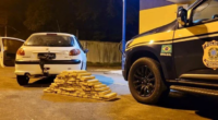 O motorista, de 44 anos, e o passageiro, de 25, são moradores de São Pedro do Sul Na madrugada desta terça-feira, a Polícia Rodoviária Federal (PRF) prendeu dois homens por tráfico de drogas e […]