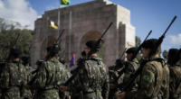 Procedimento obrigatório para nascidos em 2007 pode ser realizado de forma presencial ou online. Mulheres podem se alistar de forma voluntária Termina nesta segunda-feira (30) o prazo para o alistamento militar, obrigatório […]