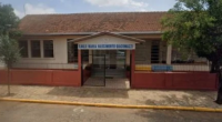 Professora e dois outros alunos também foram atingidos Um jovem de 16 anos invadiu a Escola Municipal Maria Nascimento Giacomazzi, por volta das 10h desta terça-feira, no município de Estação, […]