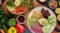 Um novo estudo reforça que o que vai ao prato pode influenciar diretamente na nossa saúde. Publicada em fevereiro no British Journal of Nutrition, a pesquisa aponta que dietas com perfil […]