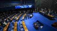 Após cerca de 48 horas de obstrução do funcionamento dos plenários pela oposição, o Senado aprovou, nesta quinta-feira (7), o projeto de lei (PL) que isenta do pagamento do Imposto de Renda […]