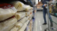 Reduzido à quase metade do valor registrado nessa mesma época do ano passado, o preço do arroz segue em queda, e a conjuntura preocupa produtores. A Federação das Associações de Arrozeiros do […]