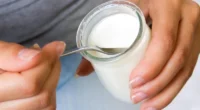 Presentes em alimentos e&nbsp;suplementos, os probióticos ganharam fama de aliados da saúde intestinal e do sistema imunológico. Mas, entre tantas promessas,&nbsp;ainda há dúvidas sobre o que é fato e o [&hellip;]
