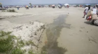 Um vazamento de esgoto na Praia da Cal, em Torres, no Litoral Norte, tem causado transtornos para os moradores e veranistas locais. O ponto fica no final da avenida Independência, onde [&hellip;]