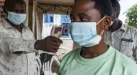 Há uma vacina em desenvolvimento, mas ainda não há doses do disponíveis para ensaios clínicos Uma vacina capaz de combater a&nbsp;cepa de ebola que atinge a África&nbsp;pode demorar de seis [&hellip;]