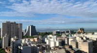 De acordo com novo boletim da&nbsp;Metsul, uma massa de ar seco e frio garante uma&nbsp;quarta-feira de sol e poucas nuvens no Rio Grande do Sul. O dia começa com temperaturas [&hellip;]